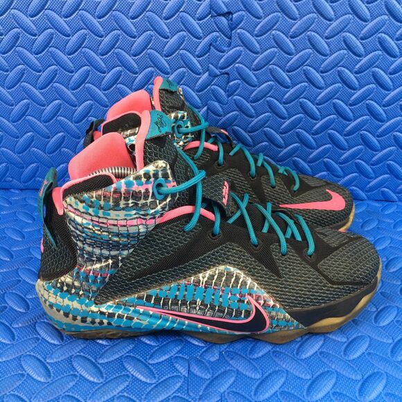 Nike LeBron XII GS 23 Chromosomes Youth Basketball Shoes Athletic Sneakers Sz 7Y - Picture 1 of 12